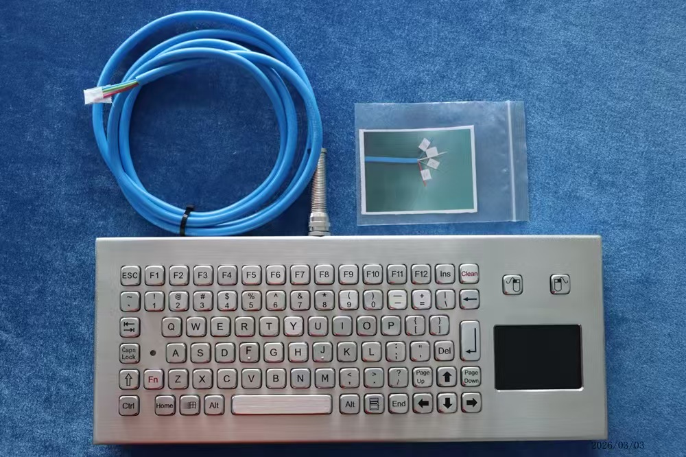 K-TEK-A420TP stainless steel industrial keyboard supplied with a blue four-core cable